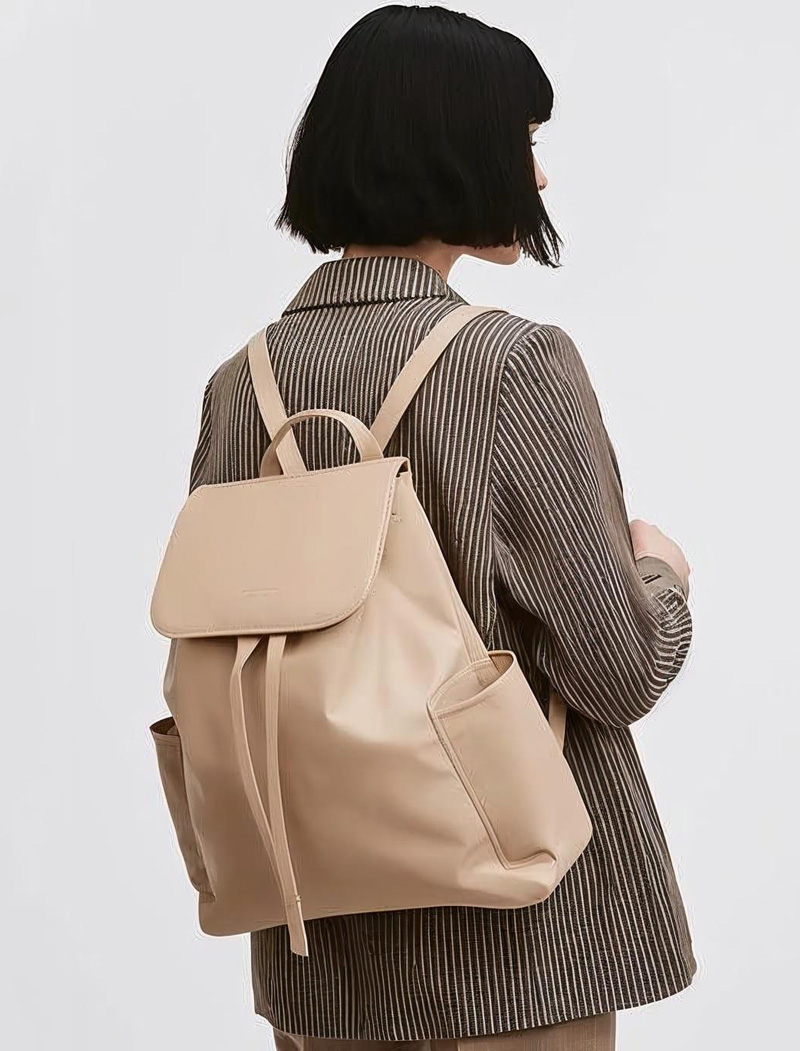รับผลิตกระเป๋าหนัง backpack