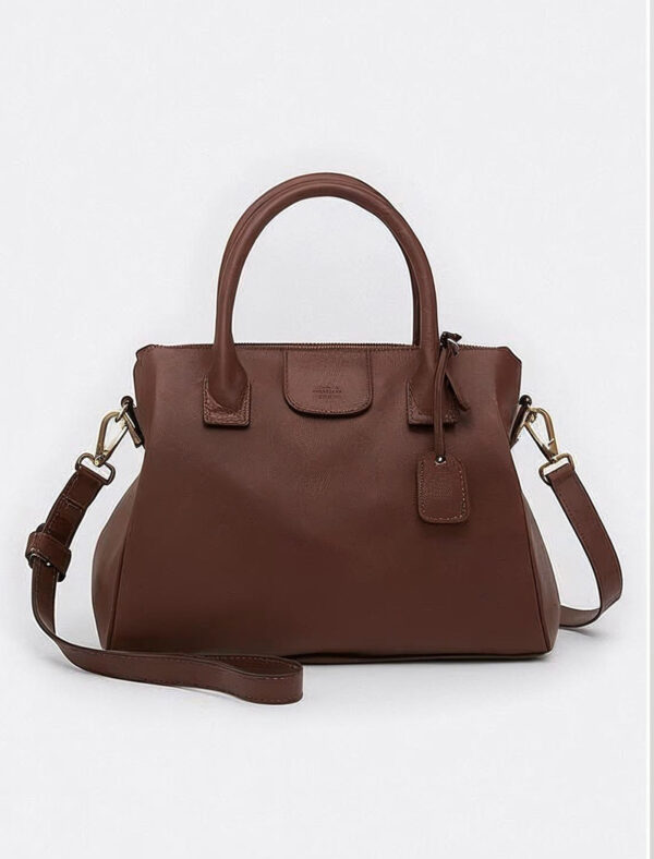 รับผลิตกระเป๋าหนัง Crossbody Bag ดีไซน์โมเดิร์น