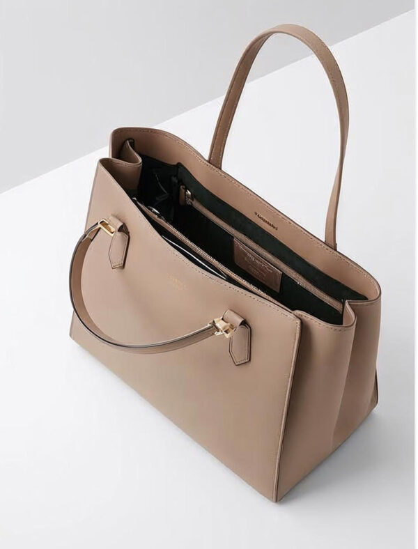 รับผลิตกระเป๋าหนัง HandBag ดีไซน์โมเดิร์น