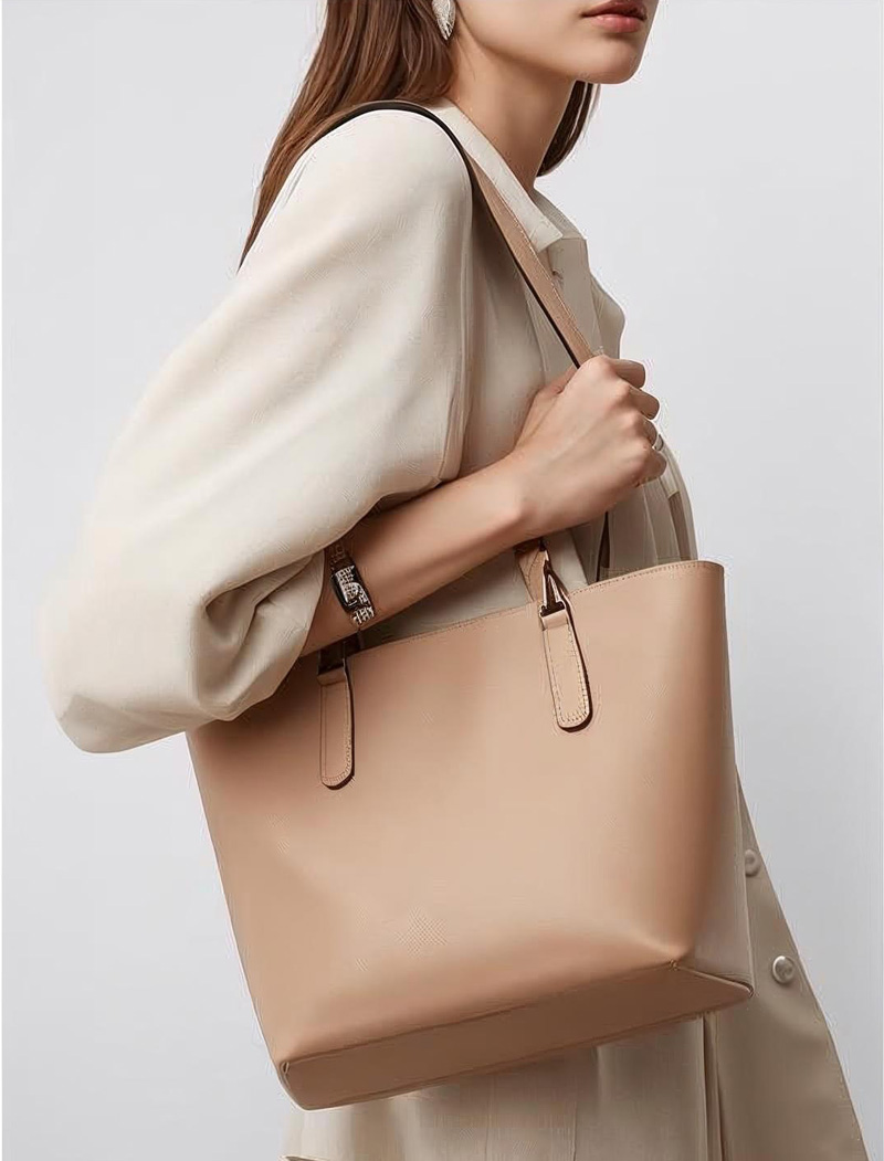 รับผลิตกระเป๋าหนัง Shoulder Bag ดีไซน์โมเดิร์น