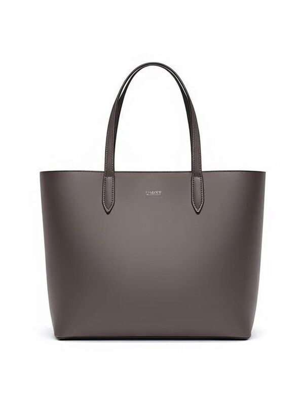 รับผลิตกระเป๋าหนัง Tote Bag ดีไซน์โมเดิร์น